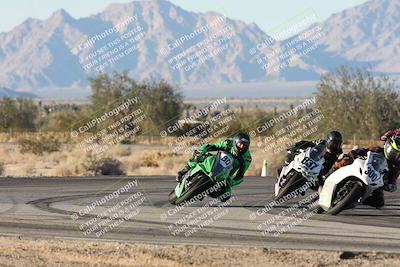 media/Dec-07-2025-CVMA (Sun) [[3e7d2de5dc]]/Race 18-Formula Twins-Formula 40 UL/